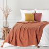 Koc akrylowy ceglasty 130 x 170 cm – natychmiast ociepla