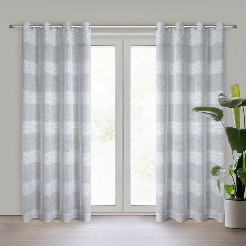 Zasłona gotowa Agata srebrna 140 x 250 cm – doda przytulności