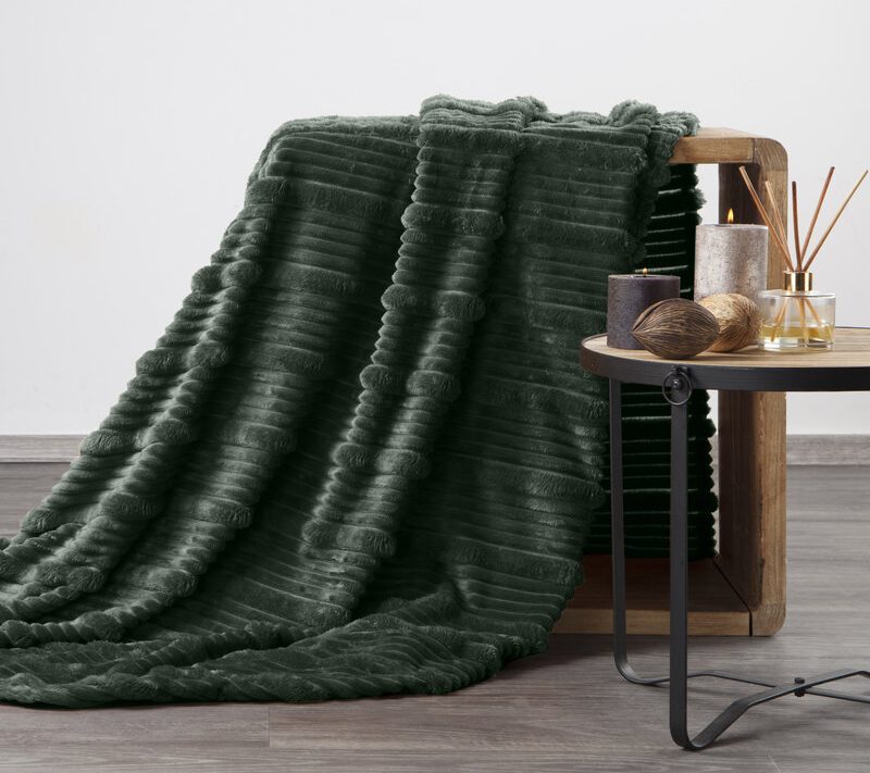 Koc flanelowy Nina ciemnozielony 150 x 200 cm – miękki i puszysty