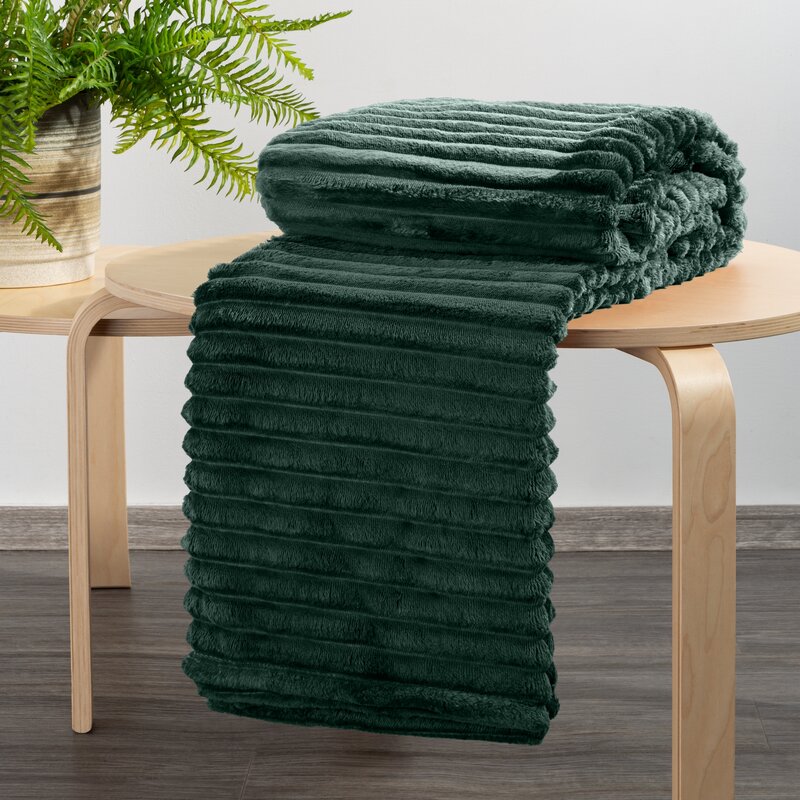 Koc D91 Soft1 ciemnozielony 170 X 210 CM – miękki i ciepły