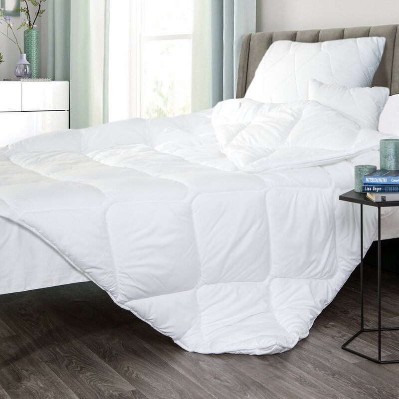 Kołdra Design91 biała 180 x 200 cm – zapewnia spokojny sen
