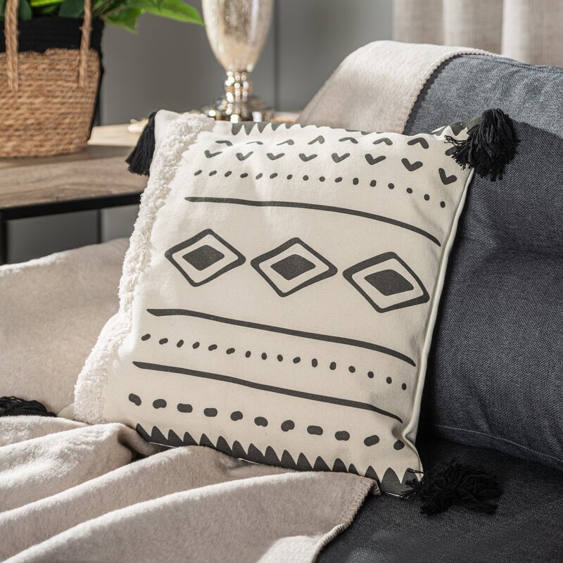 Poszewka boho kremowa 45 x 45 cm – wprowadza ciepło