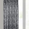 Zasłona gotowa Elise czarna 140 x 270 cm – zaciemnienie i styl