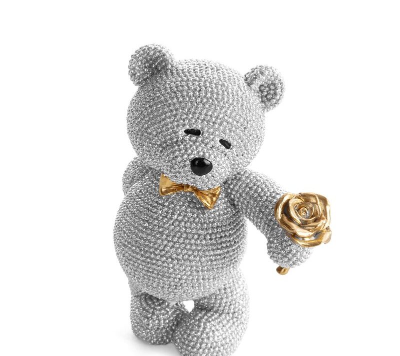 Figurka ceramiczna Eldo srebrna 10 X 7 X 13 CM – uroczy miś z różą