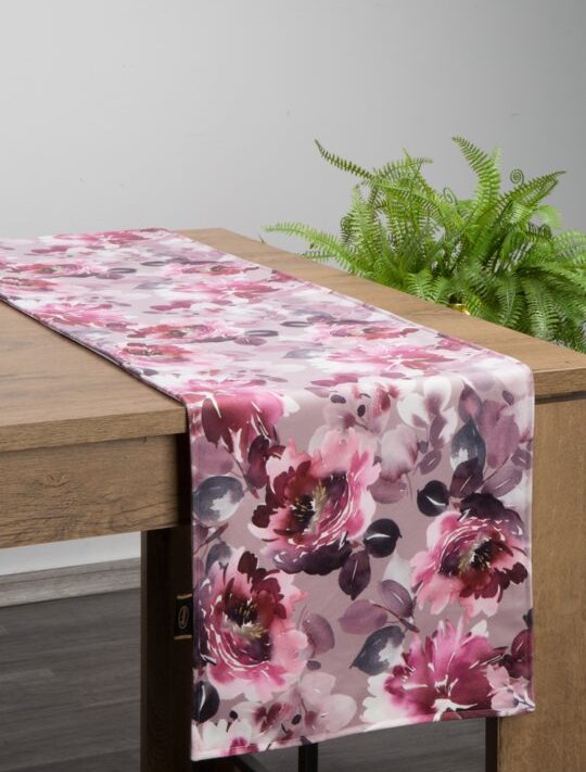 Obrus velvet różowy 35 x 180 cm – dodaje uroku spotkaniom
