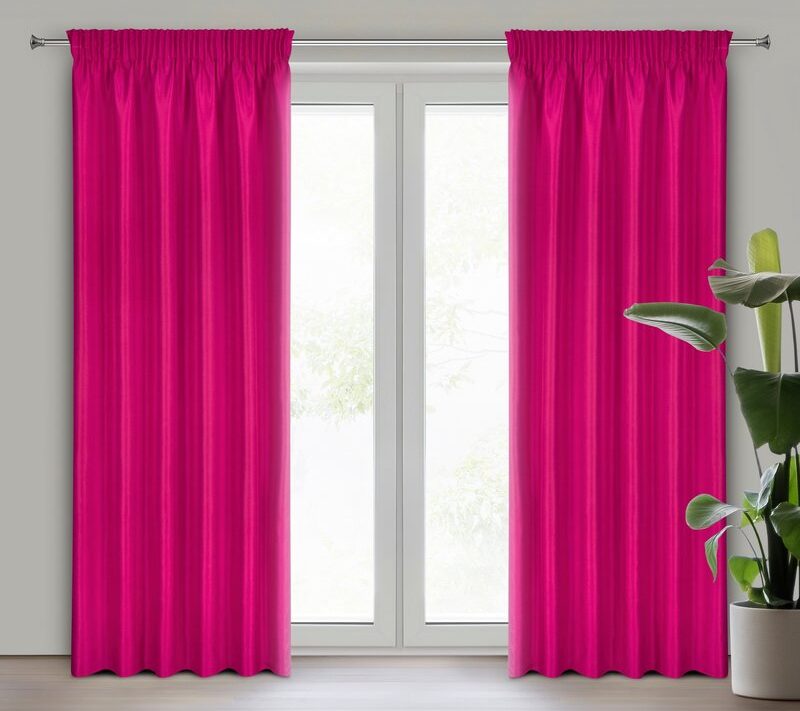 Zasłona gotowa Rita na taśmie amarantowa 140 X 270 CM – miękka i elegancka