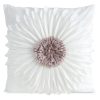 Poszewka Flores kremowa 45 X 45 cm – z trójwymiarowym kwiatem