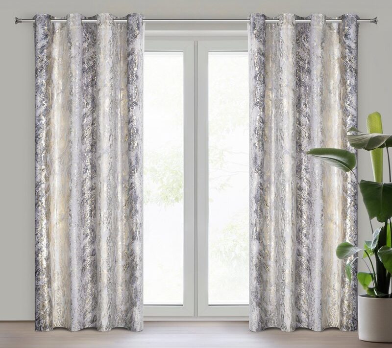 Zasłona gotowa SOFI srebrna 135 x 250 cm – doda blasku wnętrzu