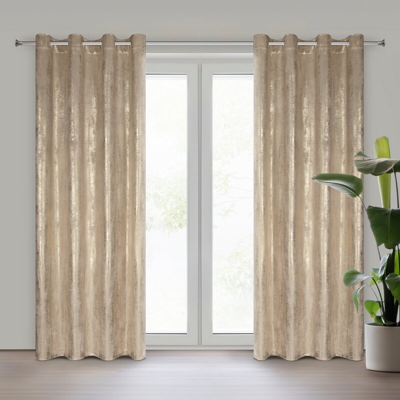 Zasłona gotowa Renia beżowa 140 x 250 cm – dodaje przytulności
