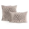 Poszewka welwetowa Flores 2 beżowa 45 X 45 CM – z efektem 3D