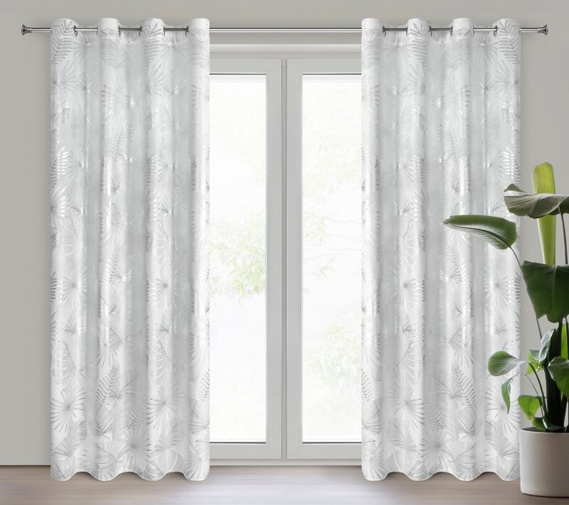 Zasłona gotowa biała 140 x 250 cm – dodaje elegancji