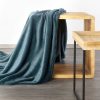 Koc flano D91 CINDY5 ceglasty 150 x 200 cm – wprowadza ciepło