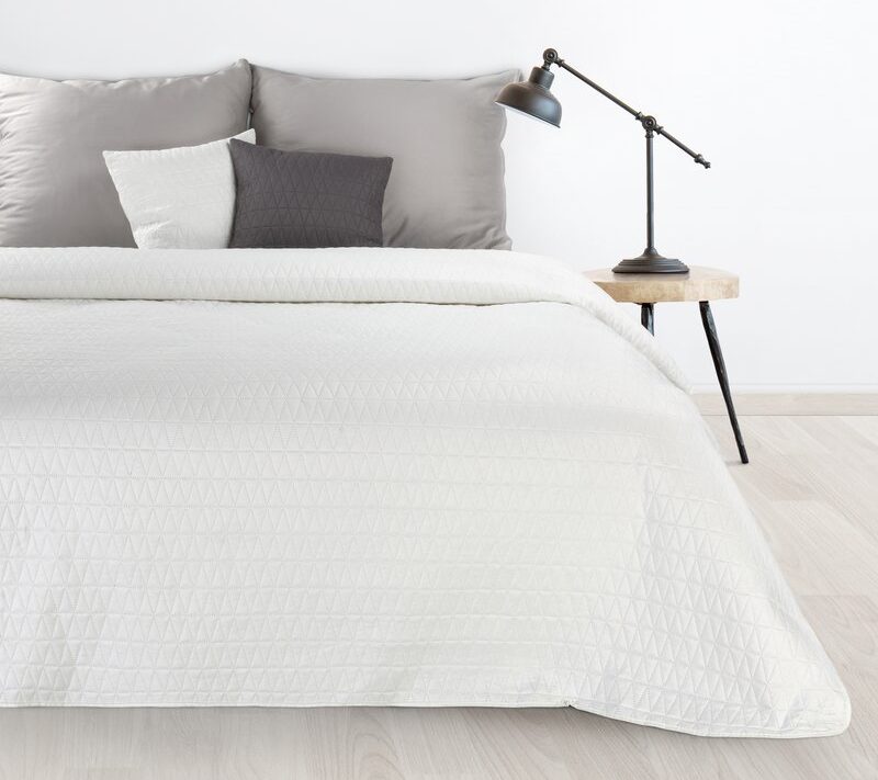 Narzuta z mikrofibry biała 170X210 cm – miękka i trwała