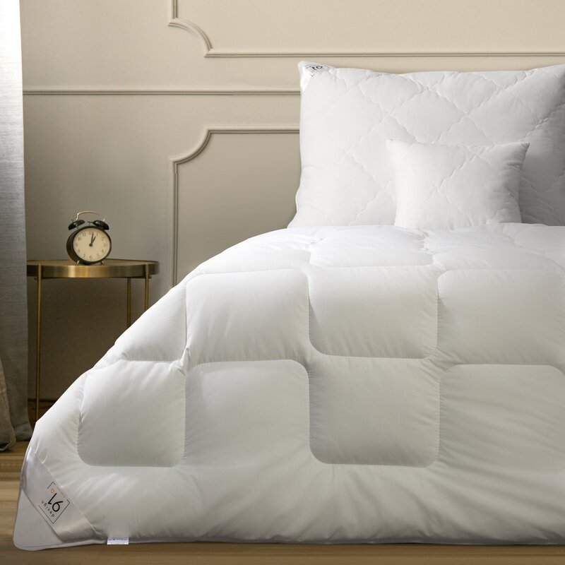 Kołdra Gold Design91 biała 140 x 200 cm – zapewnia zdrowy sen