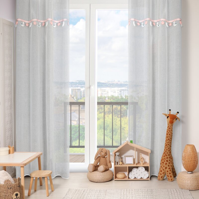 Firana gotowa Moon biała 140 x 250 cm – rozświetla pokój dziecka
