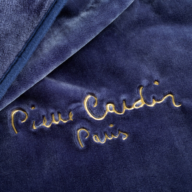 Koc Pierre Cardin granatowy 160 x 220 cm – idealny na kanapę