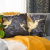 Poszewka Velvet z kolibrem czarna 45X45 – z motywem kolibra