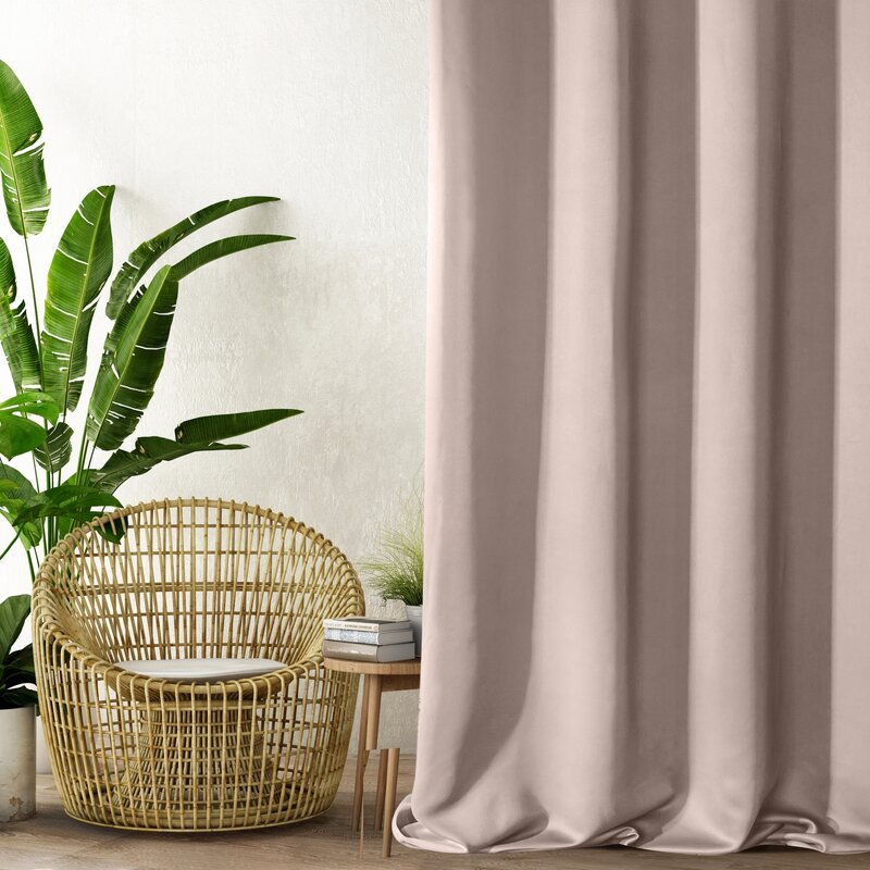 Zasłona gotowa D91 Parisa pudrowy róż 135 x 250 cm – zaciemniająca sypialnię
