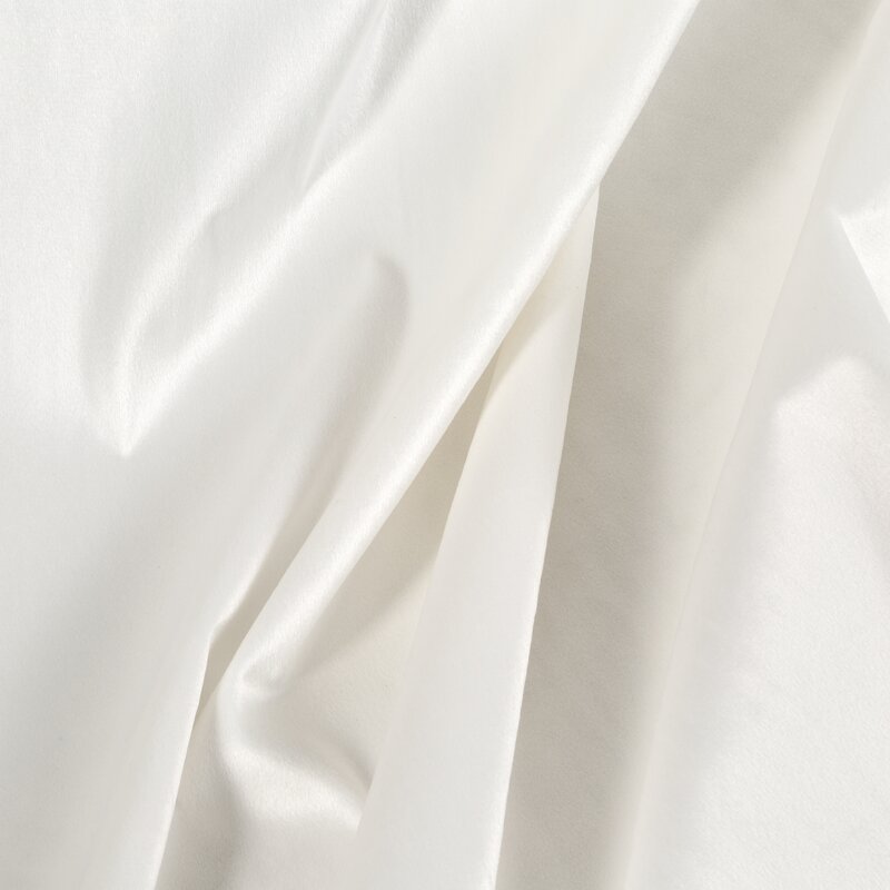 Zasłona gotowa Aura biała 140 x 270 cm – optycznie powiększa