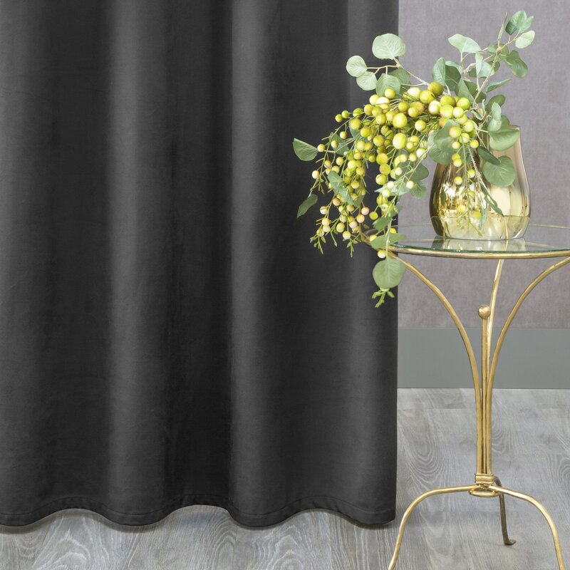 Zasłona gotowa D91 czarna 140 x 250 cm – zaciemnia i chroni