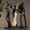 Figurka ceramiczna Rico czarna 13 X 9 X 37 cm – trwała i odporna