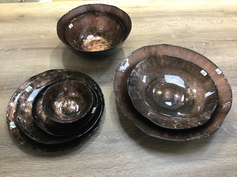 Szklana patera Pati brązowa 29 x 28 x 12 cm – idealna na ozdoby