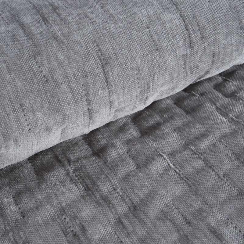 Narzuta Chelen1 srebrna 170 x 210 cm – ochrona pościeli