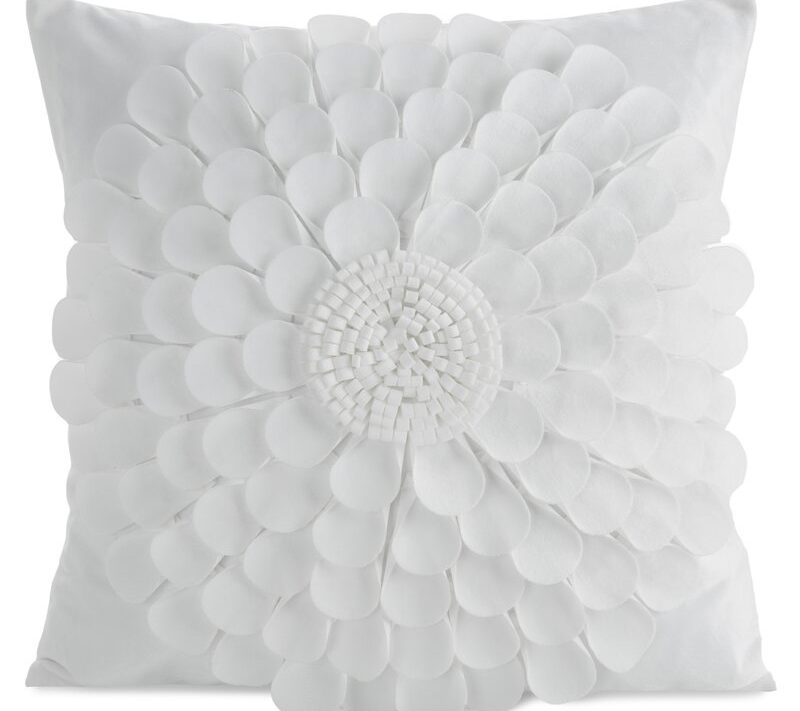 Poszewka dekoracyjna Flores 2 kremowa 45 X 45 cm – odmienia wnętrze