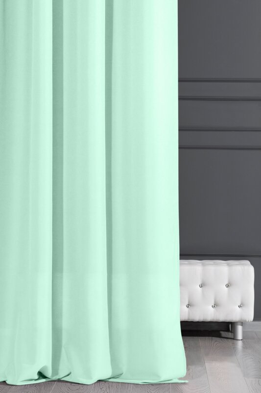 Zasłona gotowa Adore jasnomiętowa 140 x 250 cm – wprowadza harmonię