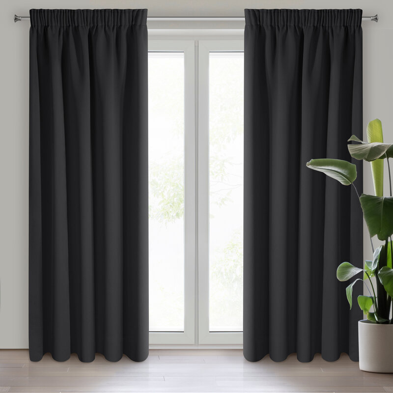 Zasłona gotowa D91 Parisa czarna 140 x 270 cm – pełna prywatność
