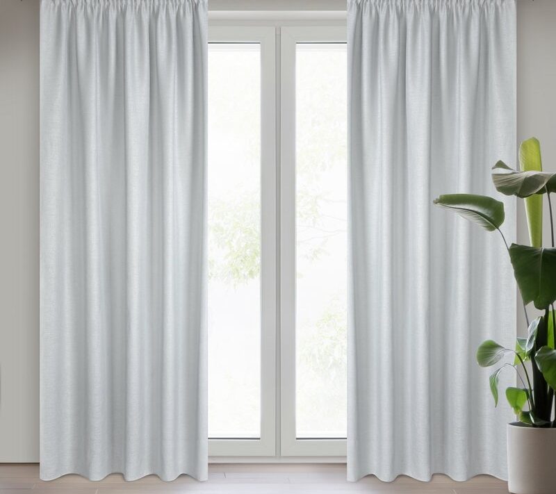 Zasłona gotowa Celine srebrna 140 x 270 cm – rozjaśnia wnętrze