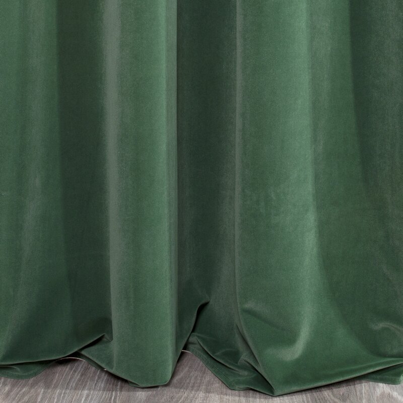 Zasłona gotowa Kristi ciemnozielona 140 x 270 cm – zaciemnienie i prywatność