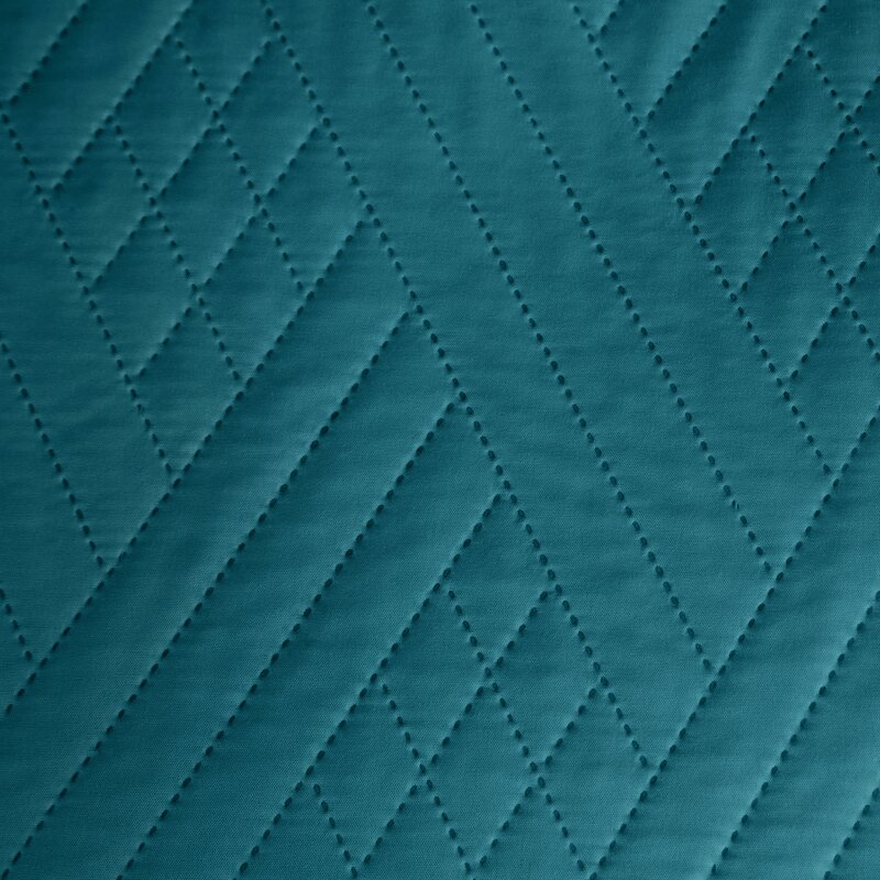 Narzuta na łóżko ciemnoturkusowa 200x220 cm – wprowadzi świeżość