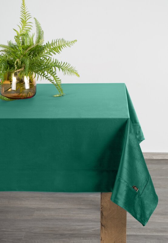 Obrus velvet ciemnozielony 145 x 220 cm – doda szyku jadalni