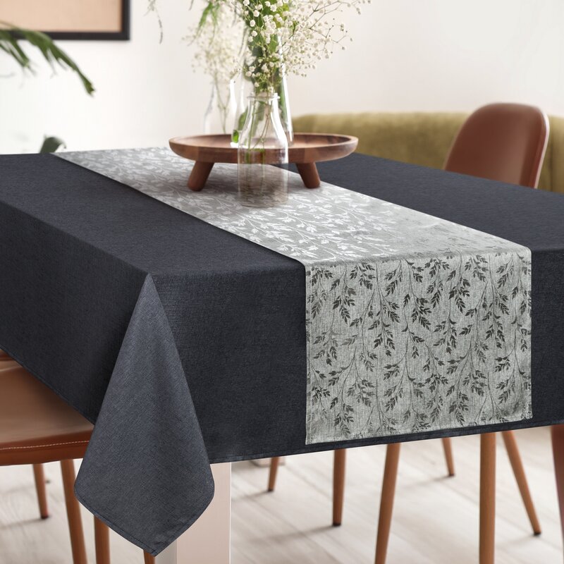 Obrus stalowy 140 x 180 cm – łatwy w czyszczeniu