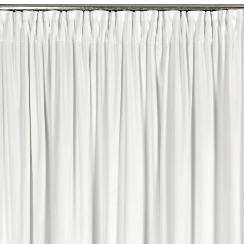 Zasłona gotowa Carli biała 140 x 270 cm – wprowadza romantyczny nastrój