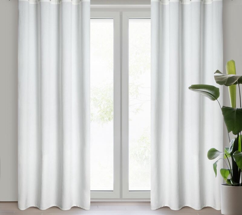 Zasłona gotowa D91 biała 140 x 250 cm – zaciemniająca wnętrze