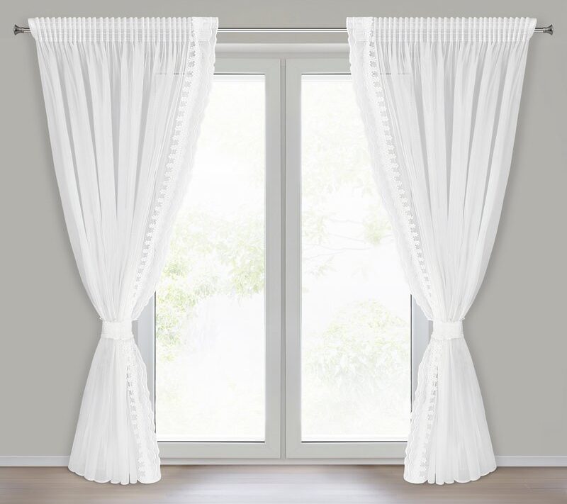 Firana gotowa Larisa biała 140 x 270 cm – rozprasza światło