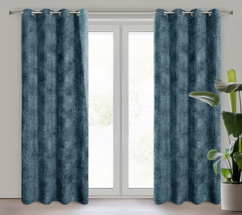 Zasłona gotowa Aleta granatowa 135 x 250 cm – zaciemnia pomieszczenie