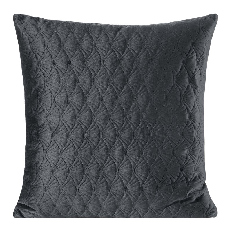 Poszewka dekoracyjna z muszlami czarna 45 x 45 cm – wprowadza przytulność