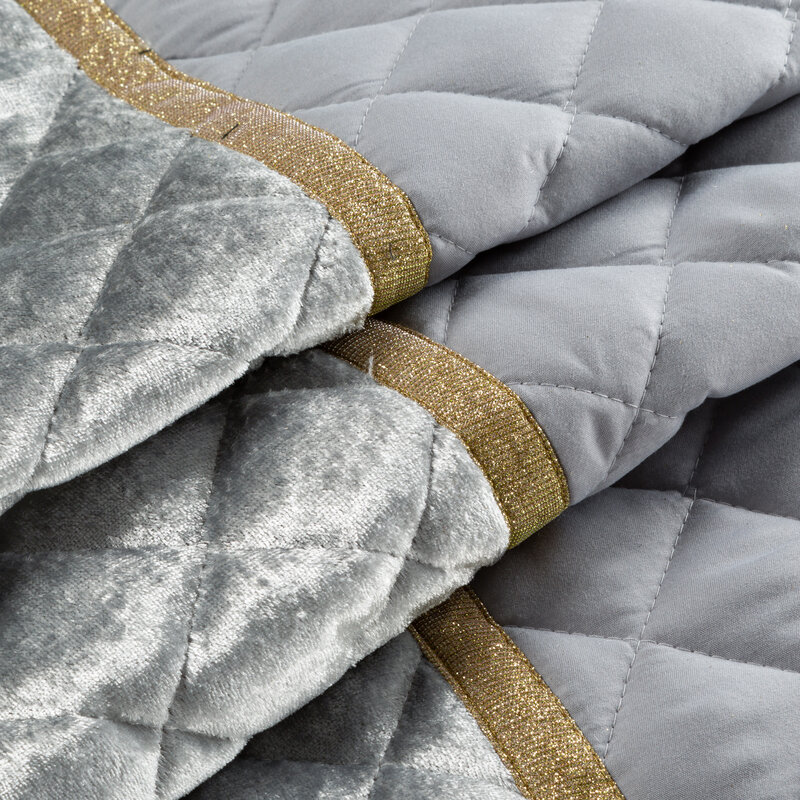 Narzuta velvet Kristin srebrna 220 x 240 cm – doda blasku sypialni