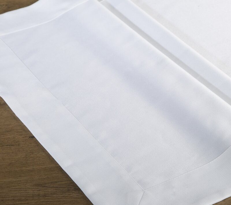 Obrus Mila biały 85 x 85 cm – rozjaśnia wnętrze