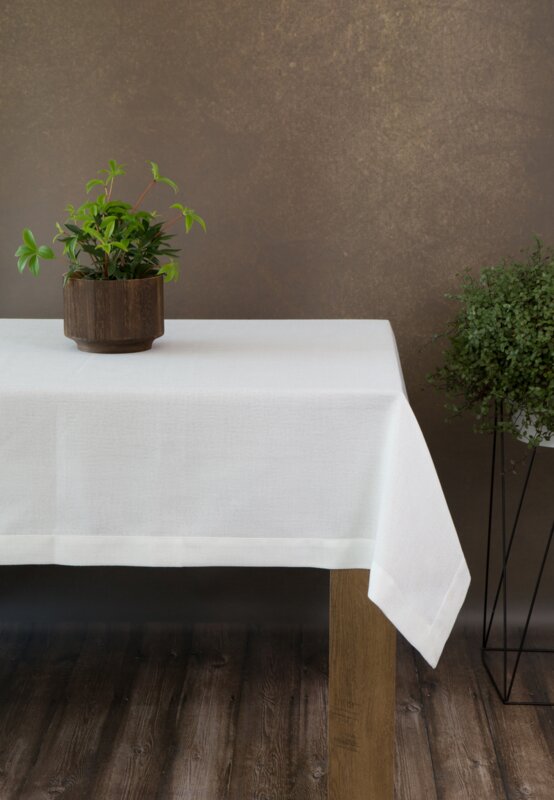 Obrus błyszczący Stella 2 biały 145 x 280 cm – rozświetli jadalnię