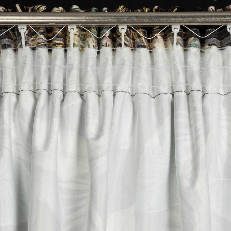 Zasłona welwetowa Maroko czarna 140 X 270 cm – z subtelnym złotym wzorem