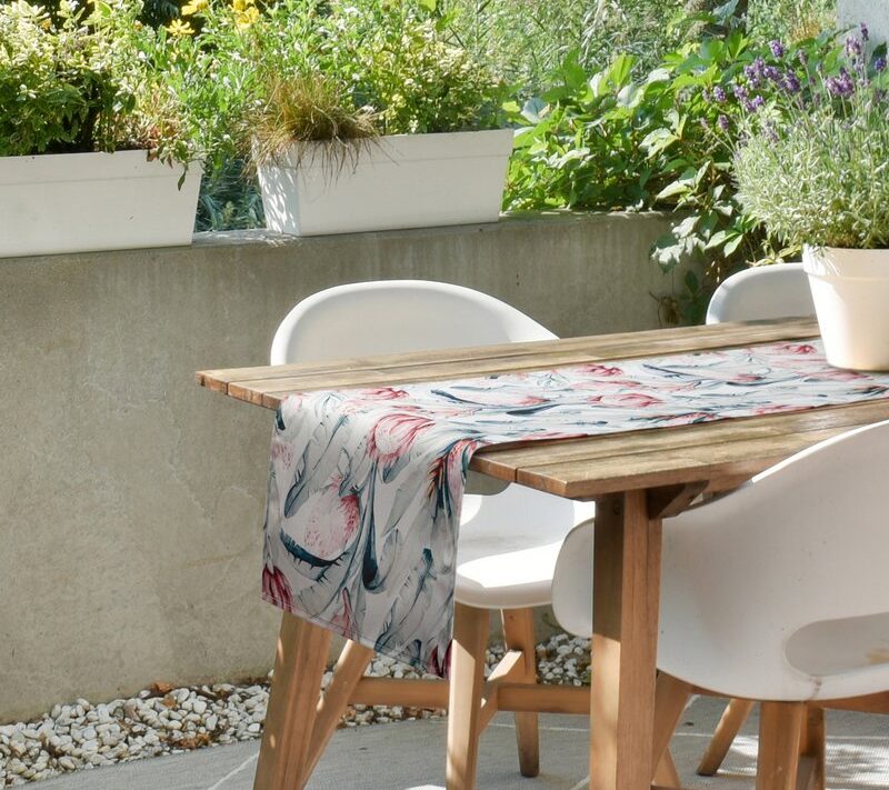 Obrus tarasowy Garden biały 40 x 180 cm – idealny na taras