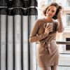 Zasłona gotowa Aura czarna 140 x 250 cm – dodaje lekkości