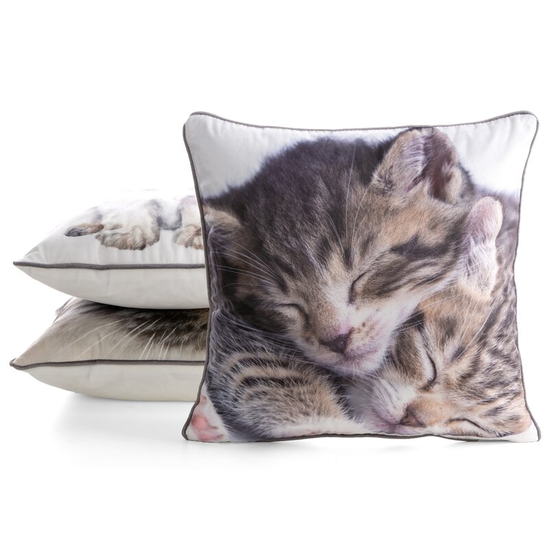 Poszewka velvet kocięta biała 45 x 45 cm – wprowadza przytulność