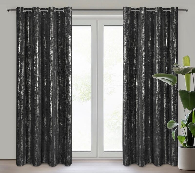 Zasłona gotowa Libi czarna 140 x 250 cm – zaciemnia pomieszczenie