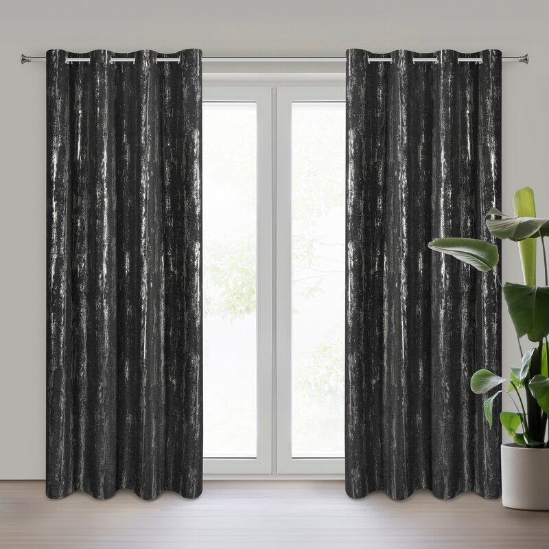 Zasłona gotowa Libi czarna 140 x 250 cm – zaciemnia pomieszczenie