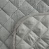 Narzuta velvet srebrna 170 x 210 cm – doda blasku sypialni